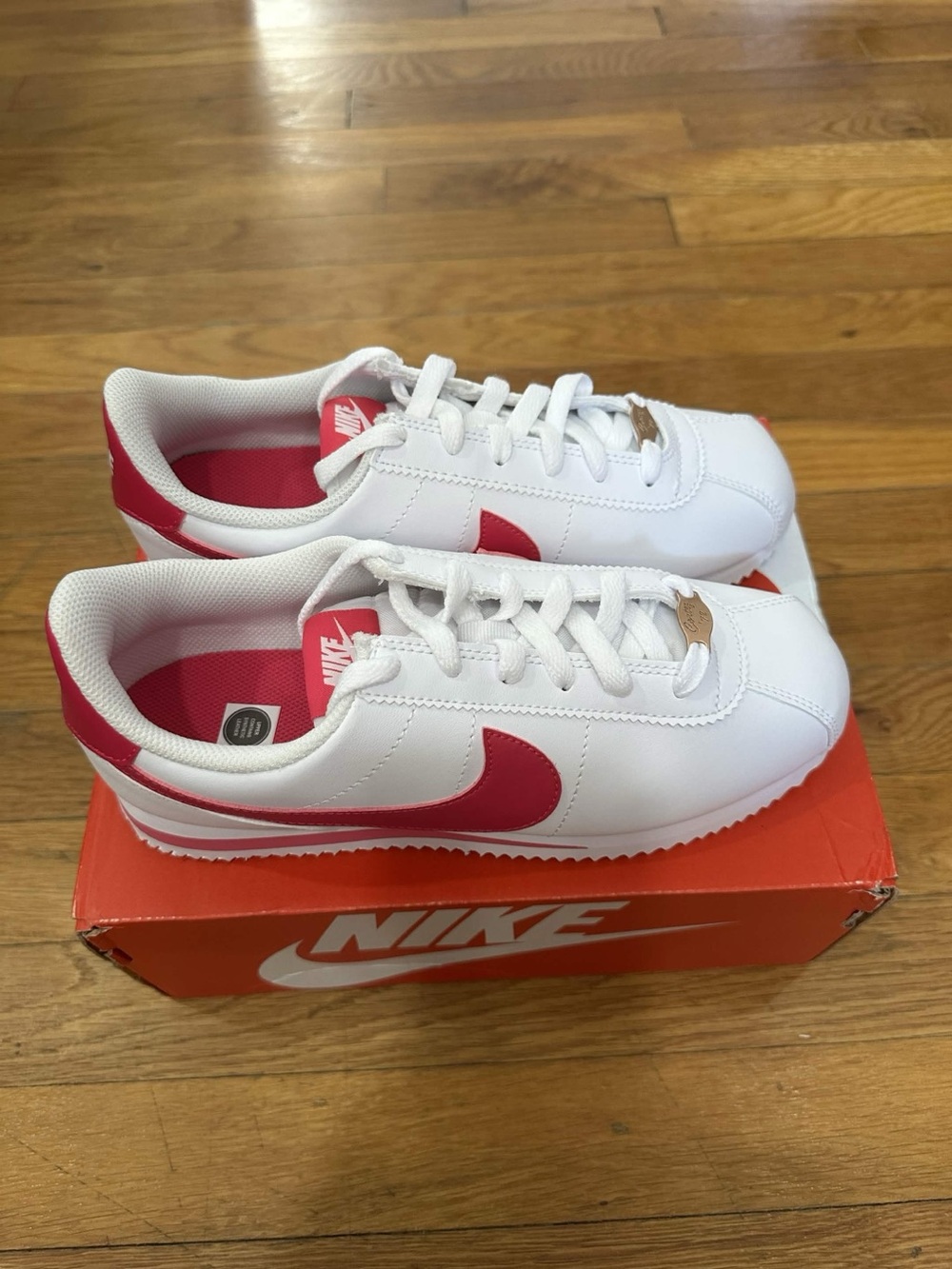 *Slightly Used* Nike Cortez Big Kid White Pink (904764-109) Size 6.5Y